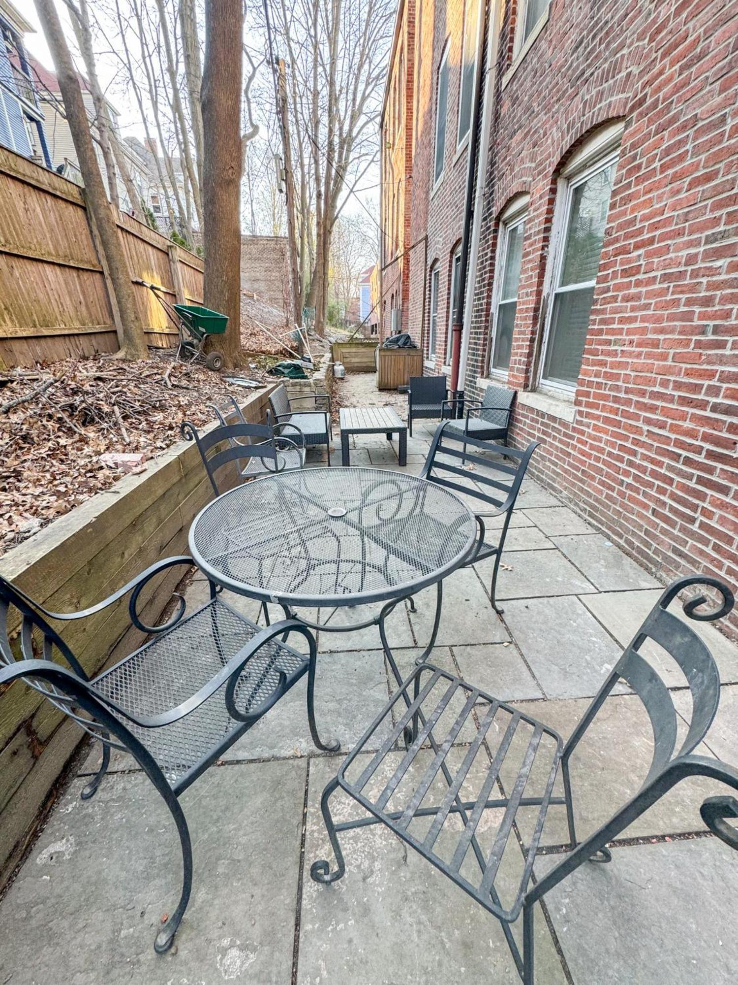 Апартаменты Huge,3 Bed,2Bath,Public Transport,Boston,Sleeps 9 Бруклин Экстерьер фото
